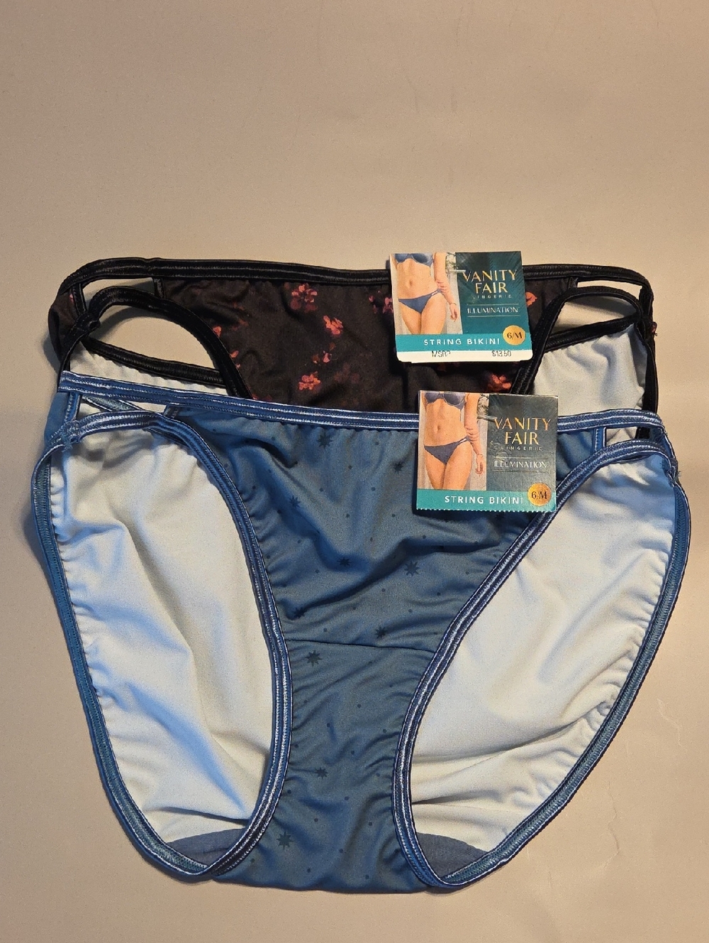 Vanity Fair Women's  Illumination String Bikini Panties Set Of 2 Size 6 M